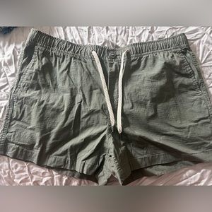 Never worn but washed so no tags vuori shorts!